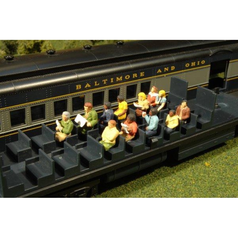 Bachmann Waist-Up Seated Passengers (12)/Pk)