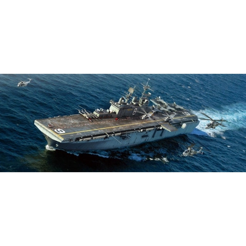 Hobbyboss 1:700 Uss Bonhomme