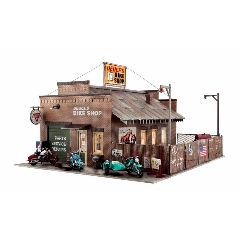 Woodland Scenics O Deuce’s Bike Shop (Lit) *