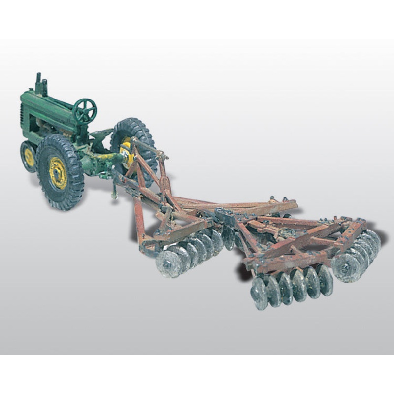 Woodland Scenics Disc & Tractor (1938-1946) Sd *