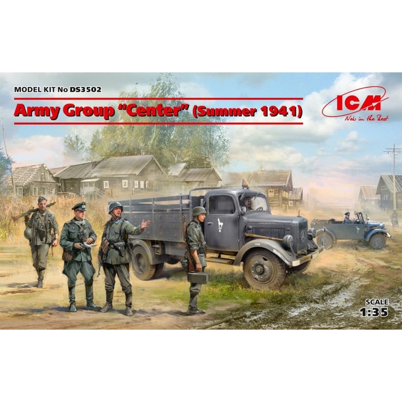 ICM 1:35 Army Group Center (1941) 4 German Drivers with 4 Infantry