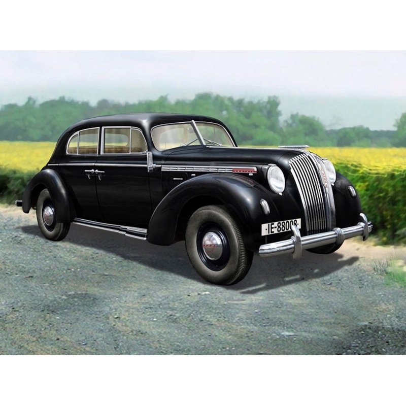 ICM 1:24 Admiral Saloon Ger. Passenger Car