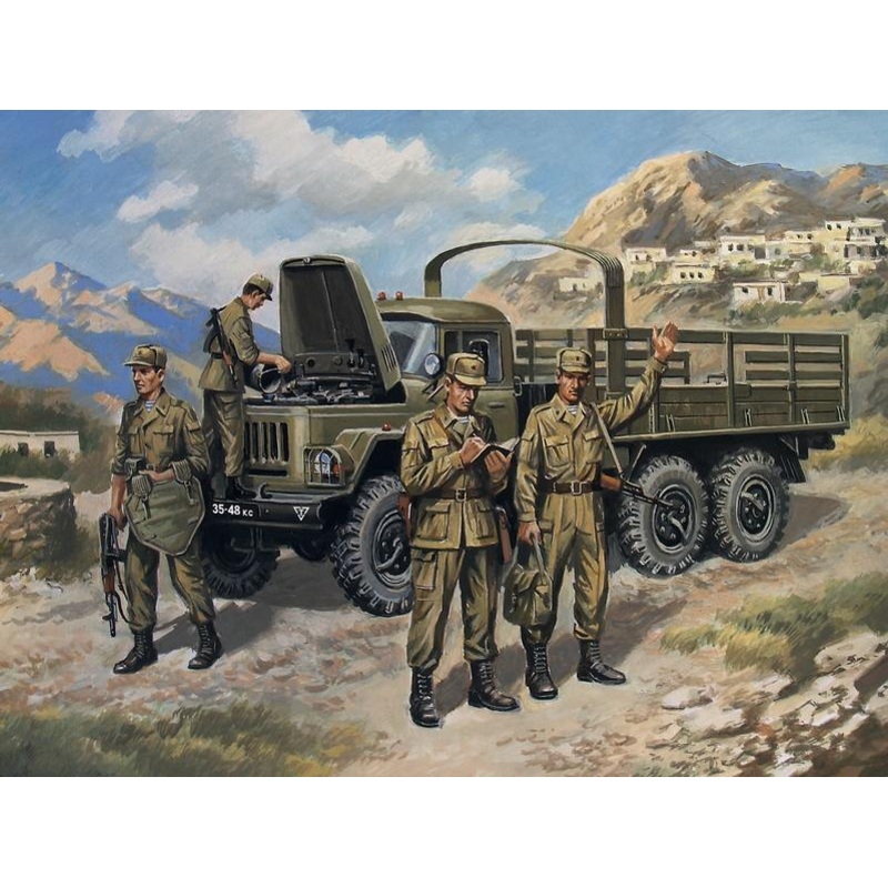 ICM 1:35 Zil-131 Soviet Truck with Motorised Rifles