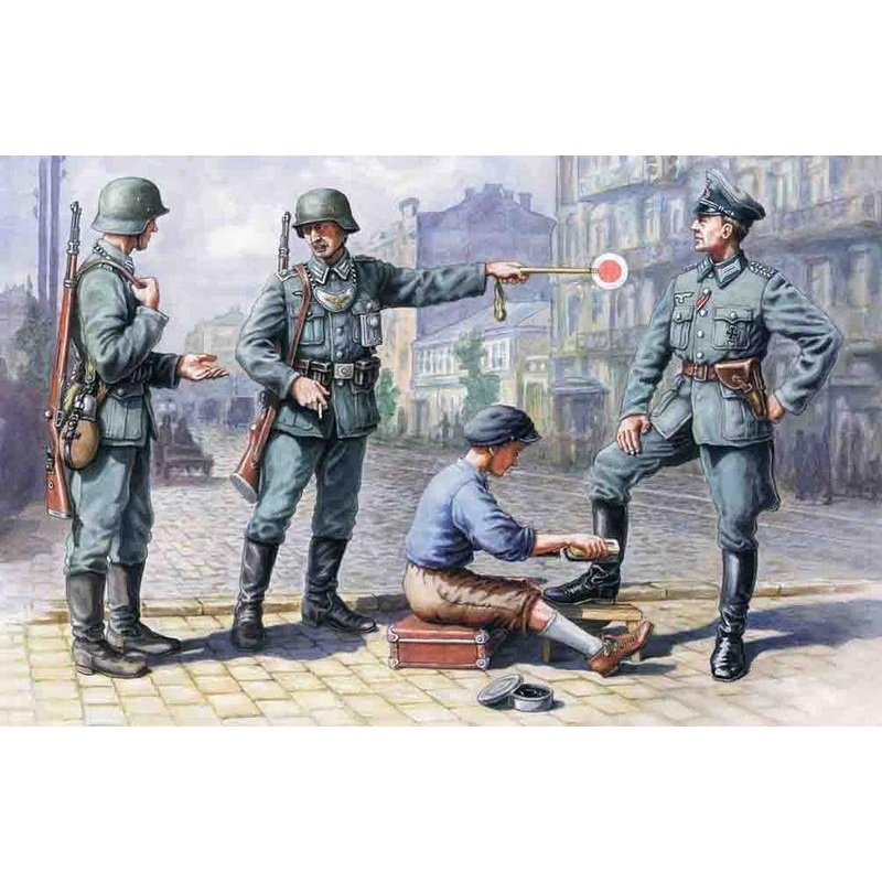 ICM 1:35 Ger. Patrol (1939-1942) (4)