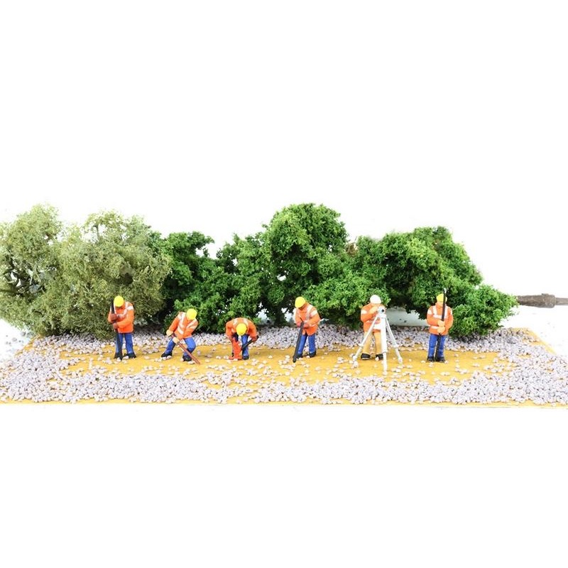 Bachmann Highway Maintenance Crew. 6 Figures. HO Scale