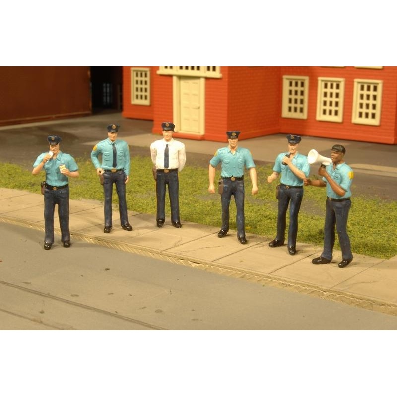 Bachmann Police Squad, 6 Figures. HO Scale