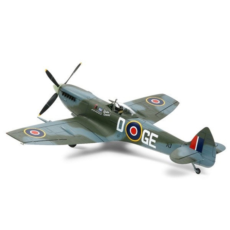 Tamiya 60321 1/32 Supermarine Spitfire Mk.XVIe