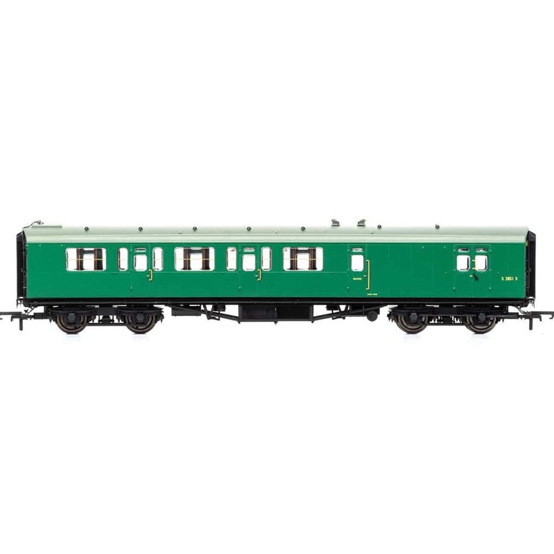 Hornby R4888E BR Bulleid 59′ Corr.Brake3rd