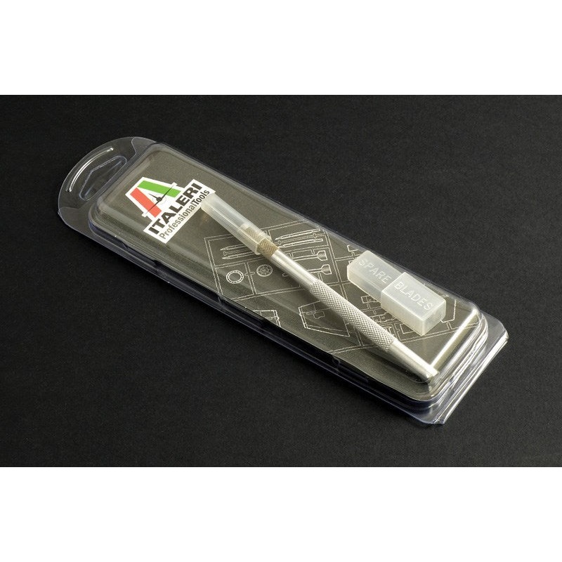 Italeri 50818 CRAFT KNIFE WITH 5 #11 BLADES
