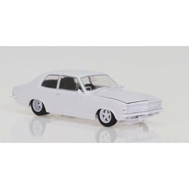 Diecast Distributors Australia DDA-621K 1/24 Holden LC Torana V8 Custom Plastic Kitset