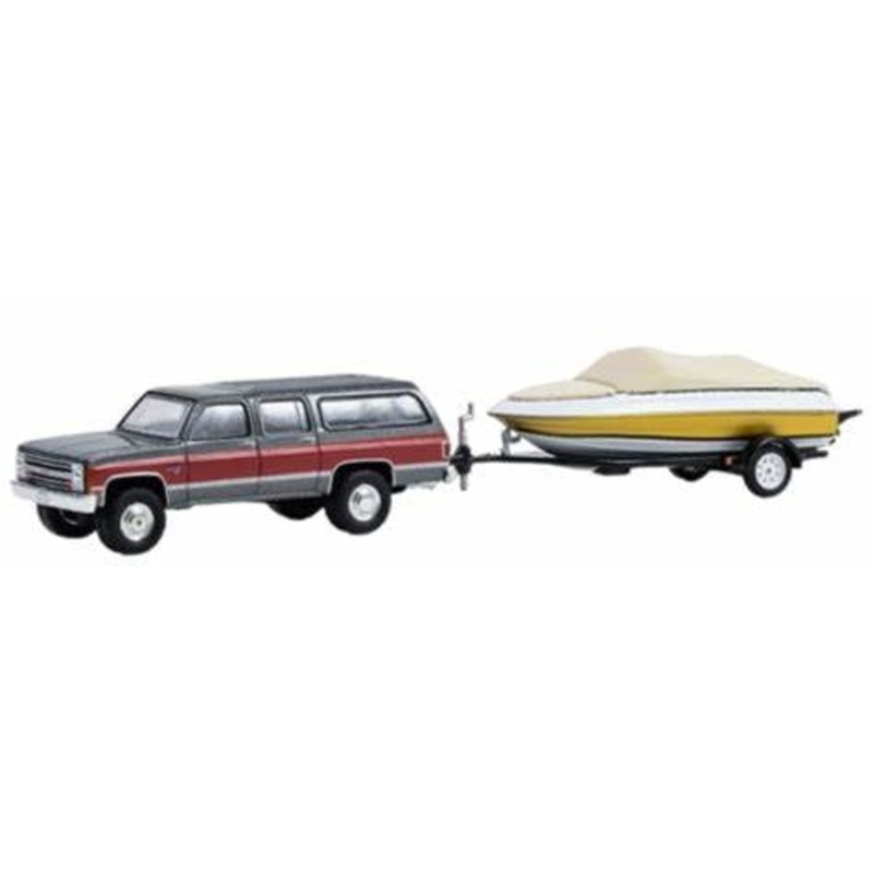 GreenLight GL-32290-B 1/64 1987 Chevrolet Suburban with Boat Trailer and Boat