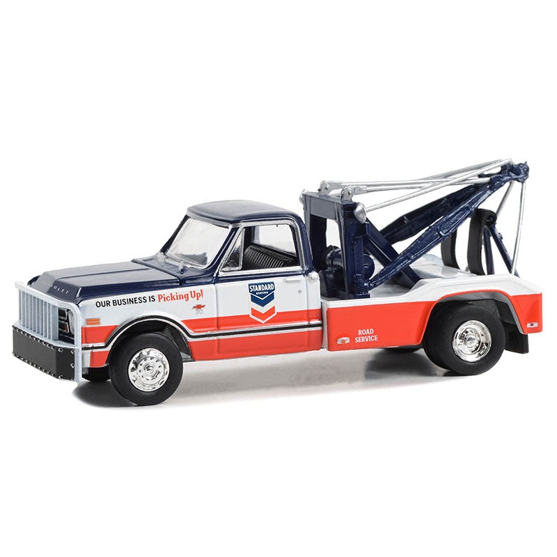 GreenLight GL-46130-A 1968 Chevrolet C-30 Dually Wrecker- Standard