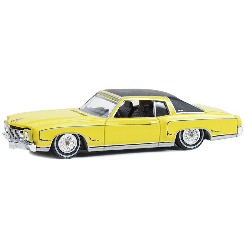 GreenLight GL-63040-C 1/64 1971 Chevrolet Monte Carlo