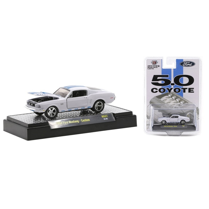 M2 Machines M2-31500-HS27 1/64 1988 Ford Mustang