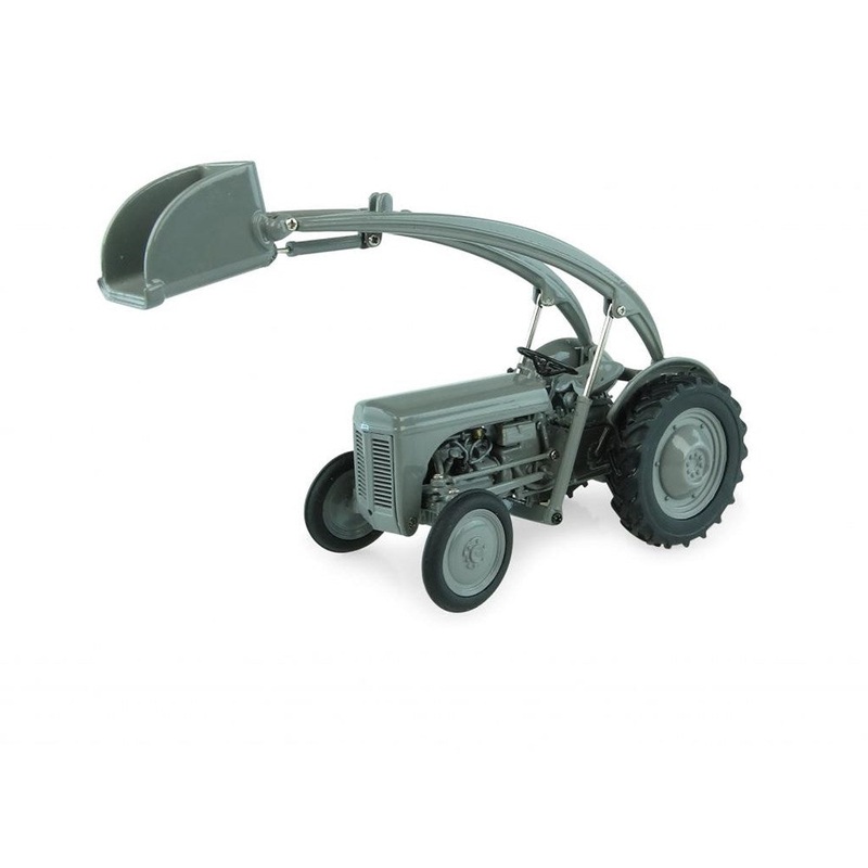 Universal Hobbies UH-5247 1/32 Ferguson TEA 20 with Front End Loader