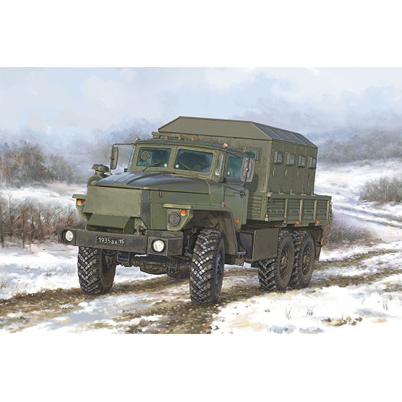 Trumpeter 01071 1/35 Russian URAL-4320 CHZ