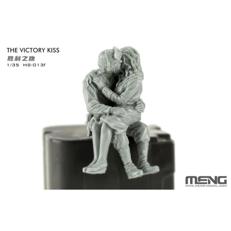 Meng HS-013r 1/35 The Victory Kiss (Resin)