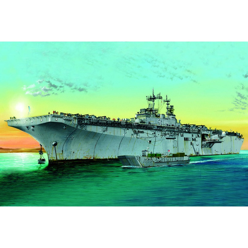 Hobby Boss 83404 1/700 Kearsarge LHD-3