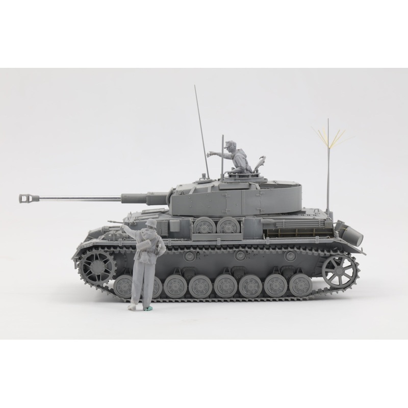 Border Model BT006 1/35 Pz.Beob WG.IV Ausf J w/ Commander & Infantry