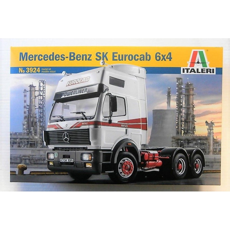 Italeri 3924 1/24 MERCEDES 6X4 EUROCAB