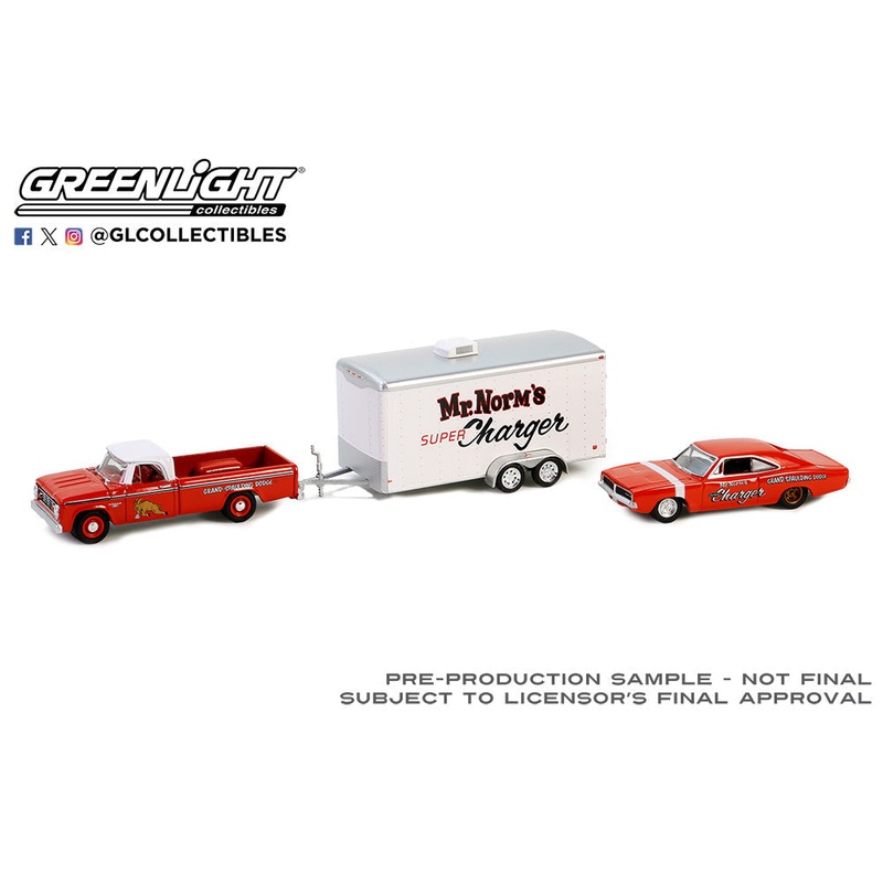 GreenLight 31170-A 1966 Dodge D-100 and 1969 Dodge Charger