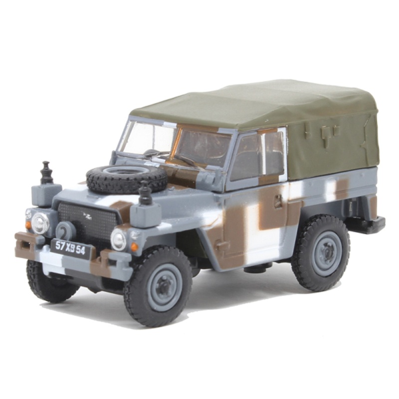 Oxford 76LRL004 1/76 Land Rover Half-Ton Lightweight – Berlin Scheme