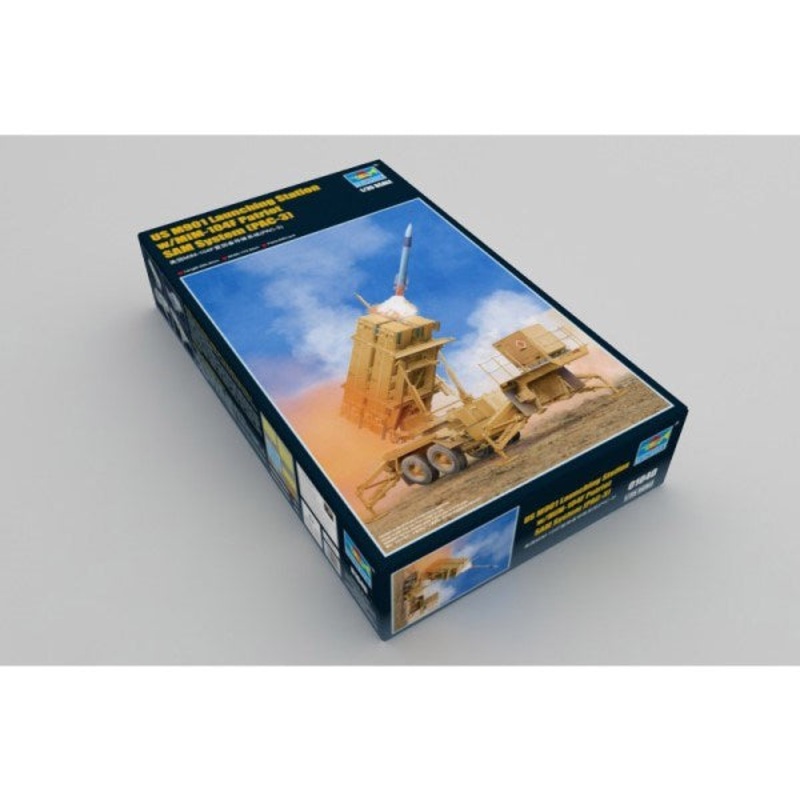 Trumpeter 01040 1/35 US M901 Launching Station w/MIM-104F Patriot SAM System (PAC-3)