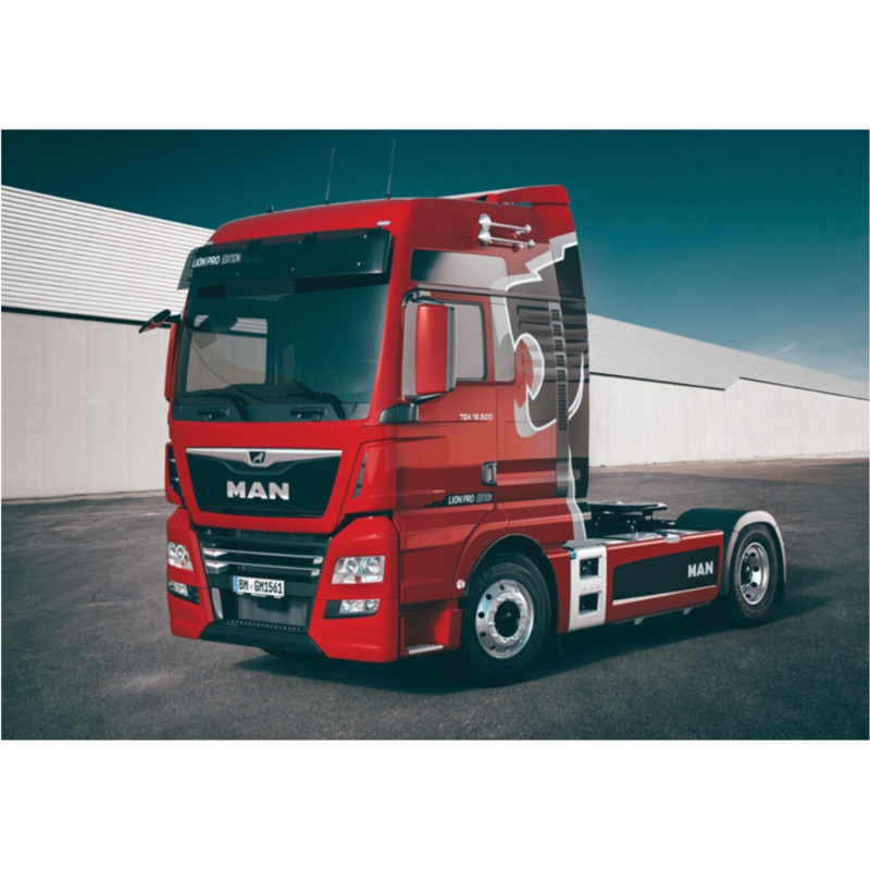 Italeri 3959 1/24 MAN TGX XXL D38