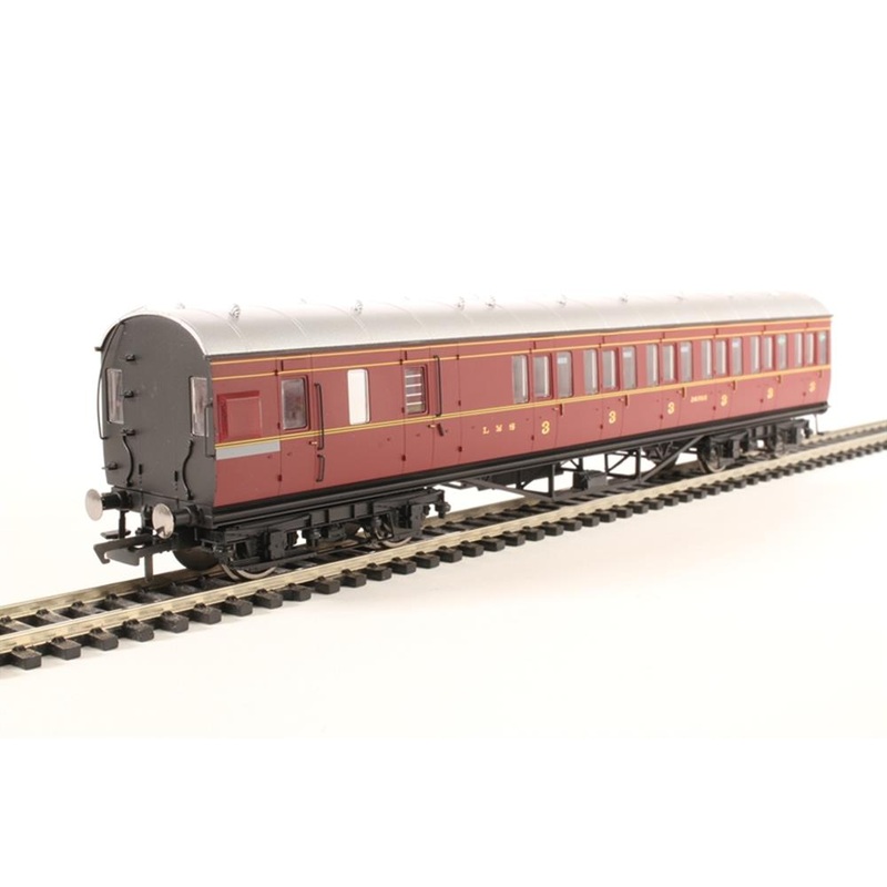 cHornby R4677C LMS Non-corridor 57′: 3rdCl/Br