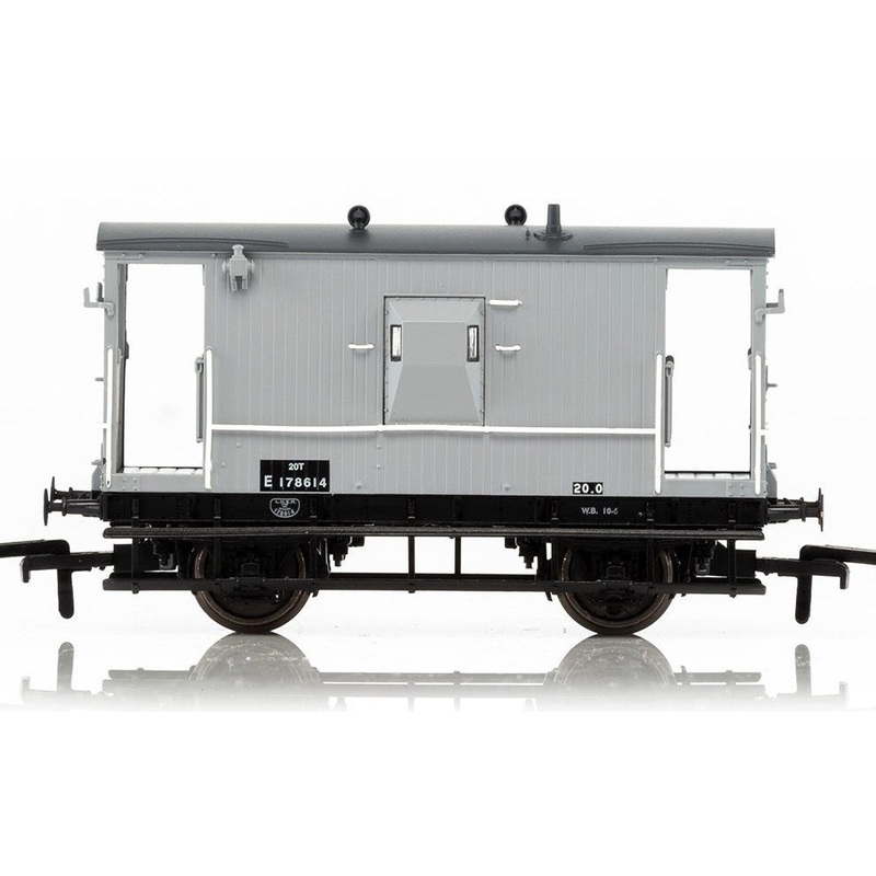 cHornby R6834A BR Toad ‘E’ Brake Van