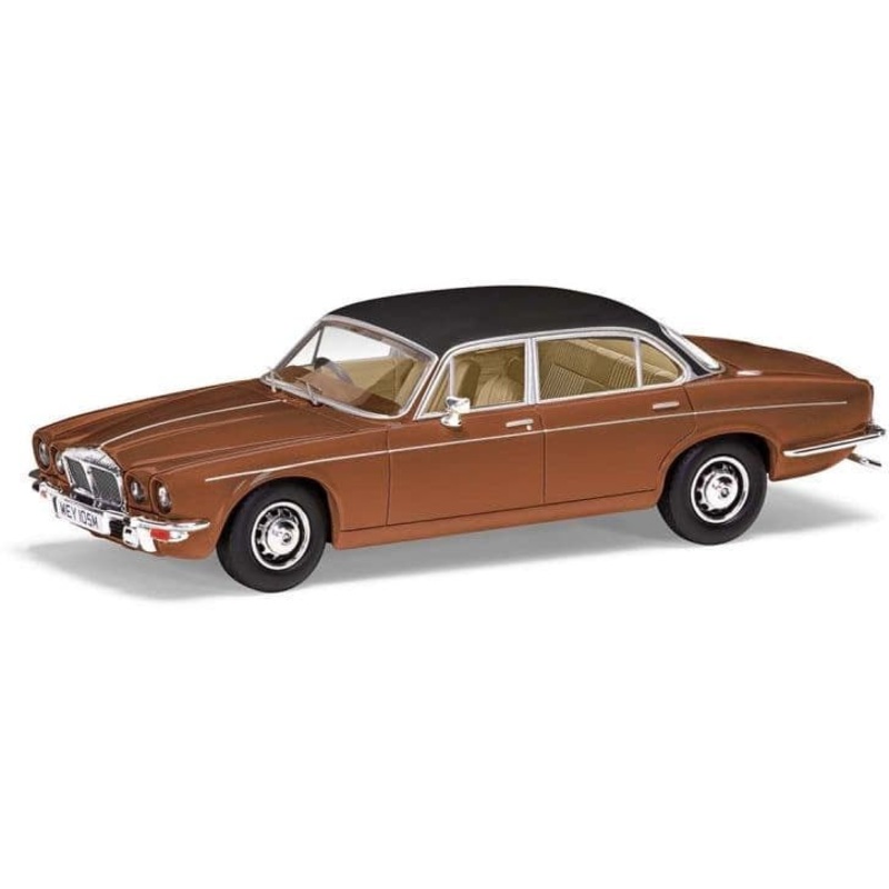 Corgi VA13900 1/43 Daimler Double 6: Caramel