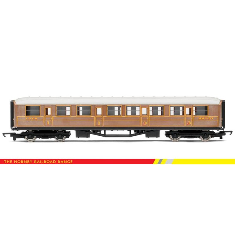 Hornby R4332 cR/ROAD LNER Teak Comp