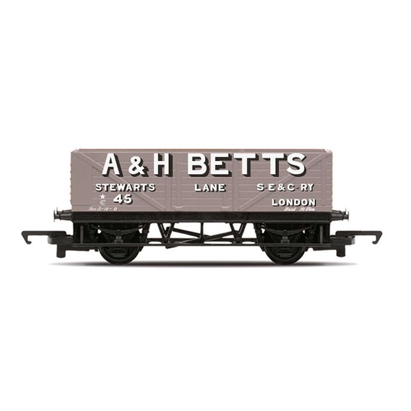 Hornby R60049 PO A & H Betts Plank Wagon