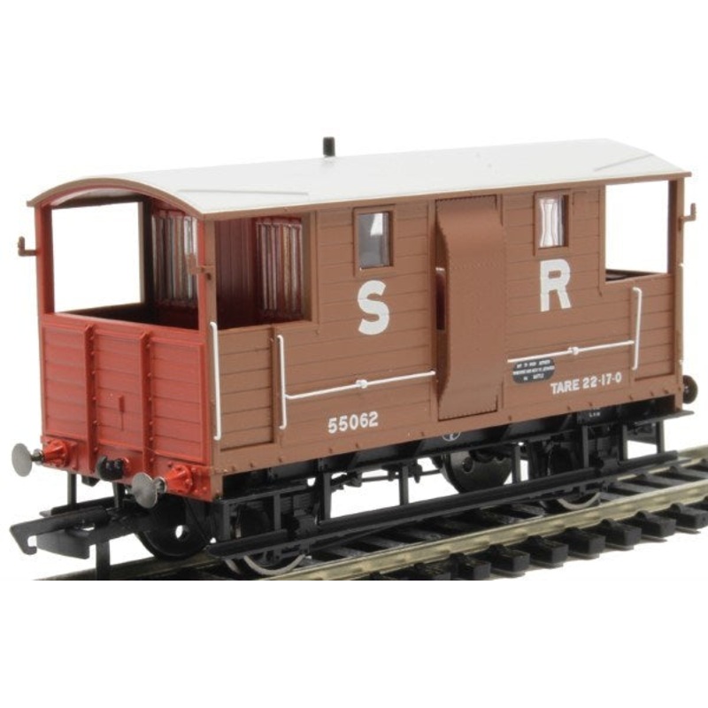 xHornby R6913 SR 24T Diag. Goods Brake Van