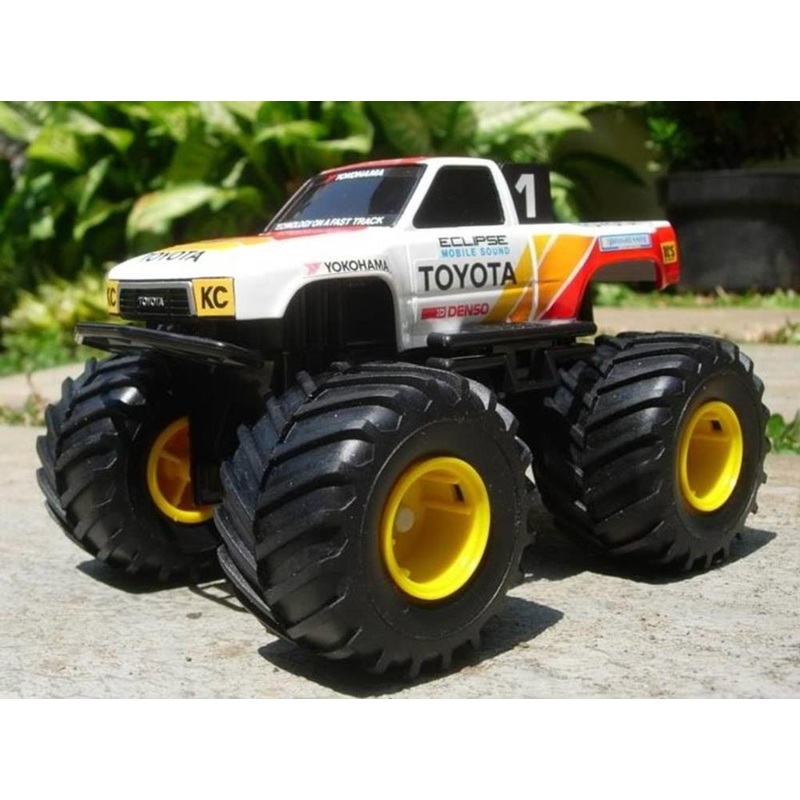 Tamiya 17009 WILD MINI 4WD TOYOTA HI-LUX