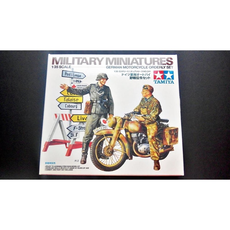 Tamiya 35241 1/35 German Motorcycle Orderly Set